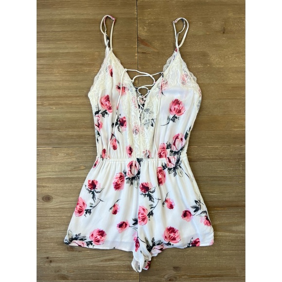 Kendall & Kylie Pants - Kendall & Kylie Floral Lace Up Romper